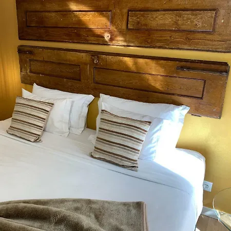 Old Town Lx Suites Guest house