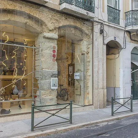 Old Town Lx Suites Гостевой дом