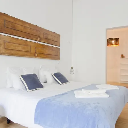 Old Town Lx Suites Гостевой дом