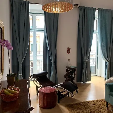 Гостевой дом Old Town Lx Suites 3*