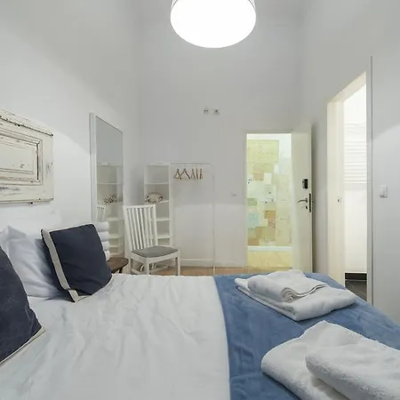 Old Town Lx Suites Gasthof 3*