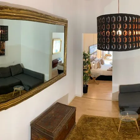 Old Town Lx Suites Лиссабон
